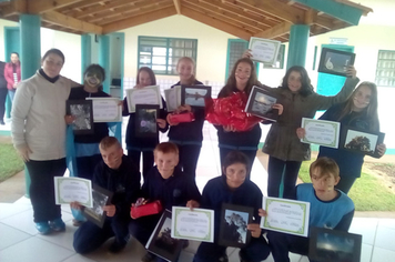 ESCOLA MARIO QUINTANA REALIZA II CONCURSO DE FOTOGRAFIAS SOBRE O MEIO AMBIENTE.