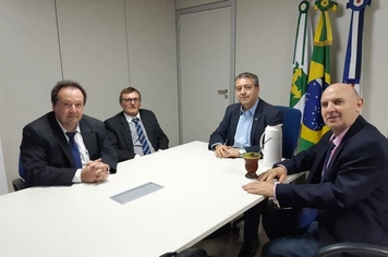 Cruzaltense assina convênio com Funasa para construir rede de água