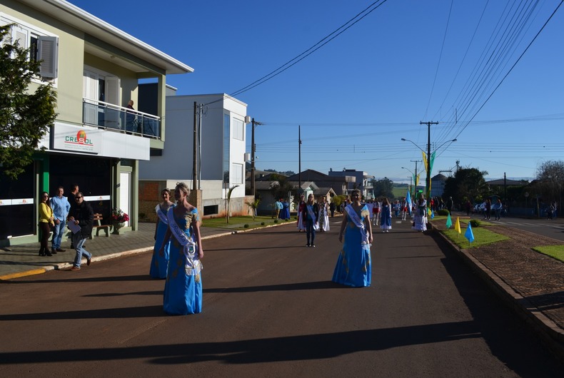 Sete de Setembro com desfile e abertura da Semana Farroupilha em Cruzaltense